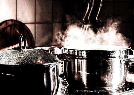 Faut-il choisir des casseroles en inox ou en aluminium ?