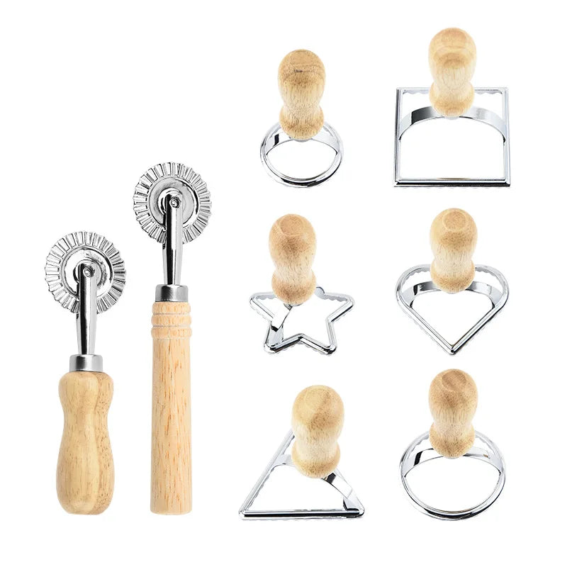 Set de découpoirs et moules à raviolis en inox